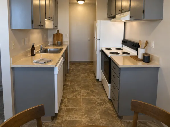404 S 1st St APT 1, Selah, WA 98942