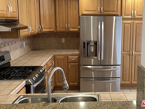 5th image of 1717 Armacost Ave APT 2