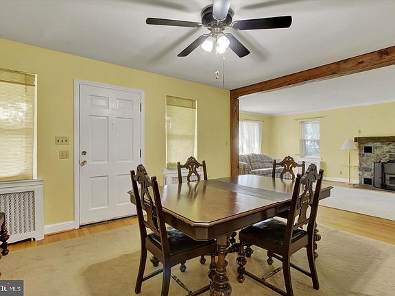 3rd image of 13593 Crawford Ave