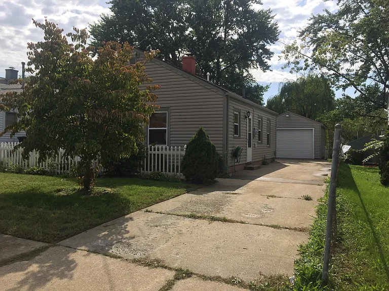 816 Georgia Ave — Photo 1
