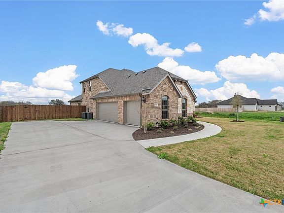 2nd image of 2711 Cibolo Creek Dr