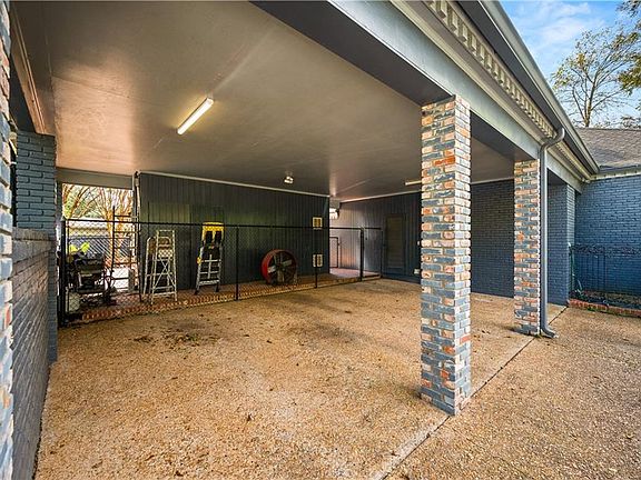 4th image of 3803 Pecan Dr