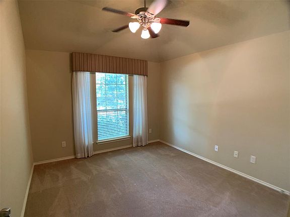5th image of 2806 Green Mountain Dr