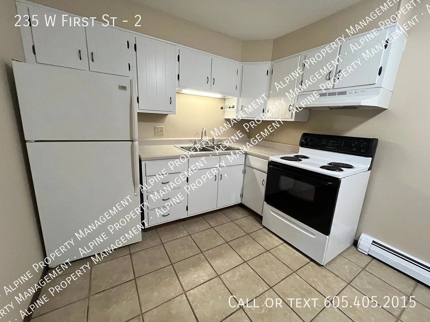 235 W 1st St — Photo 3
