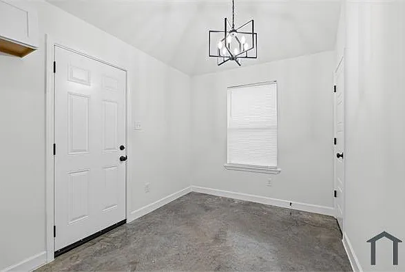 721 Eva St — Photo 9