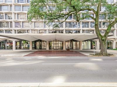 2100 Saint Charles Ave APT 9H, New Orleans, LA, 70130