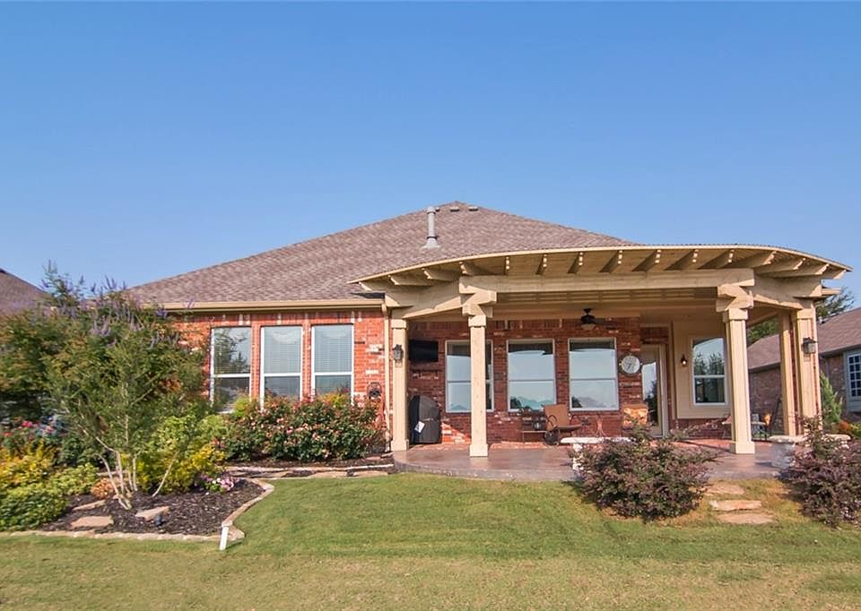 1st image of 422 Cabellero Ct
