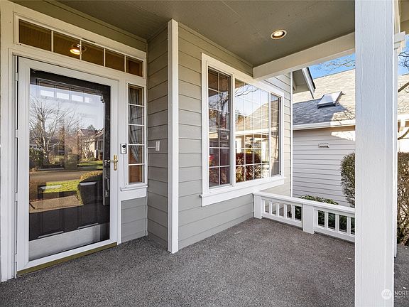3rd image of 4230 40th Avenue NE