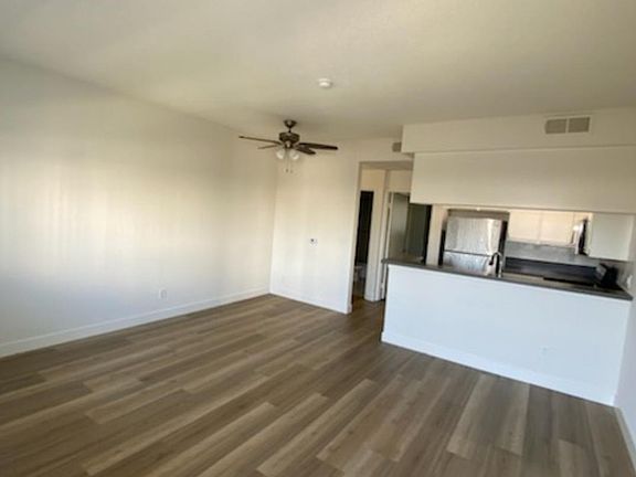 2nd image of 868 S Kingsley Dr #207