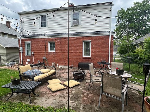 5th image of 706 E Orchard St