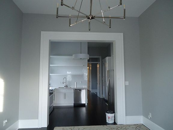 4th image of 1025 Piety St