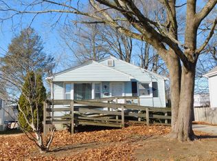 71 Birchland Ave, Pawtucket, RI 02860