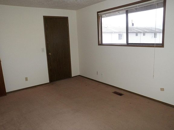 4th image of 2510 E 8th St APT 2