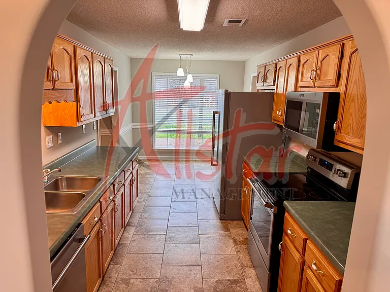 1324 Biloxi St — Photo 6