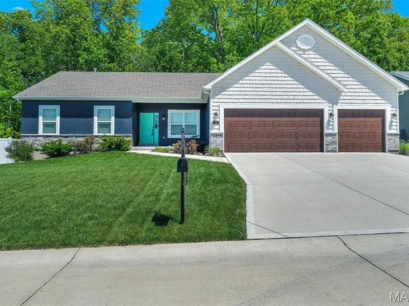 584 Lakewood Dr, Moscow Mills, MO 63362