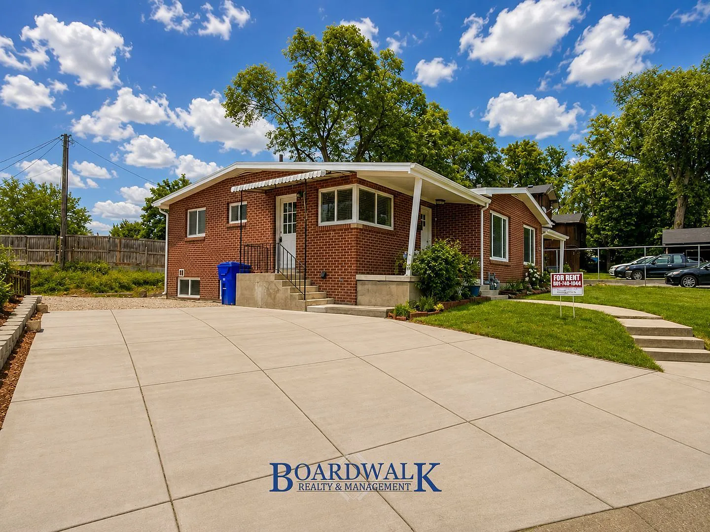 4 bed, 2.0 bath, 1700 sqft, $2,100 — Photo 2