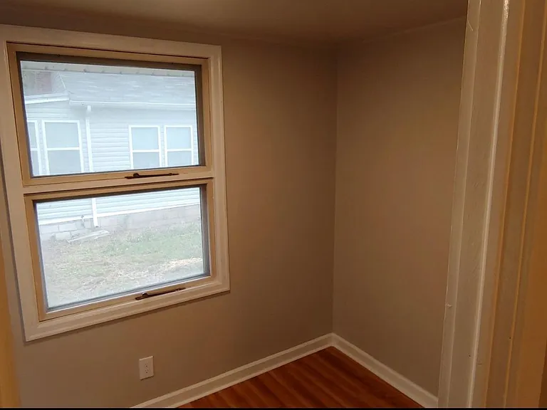 1323 Camden Ave — Photo 12