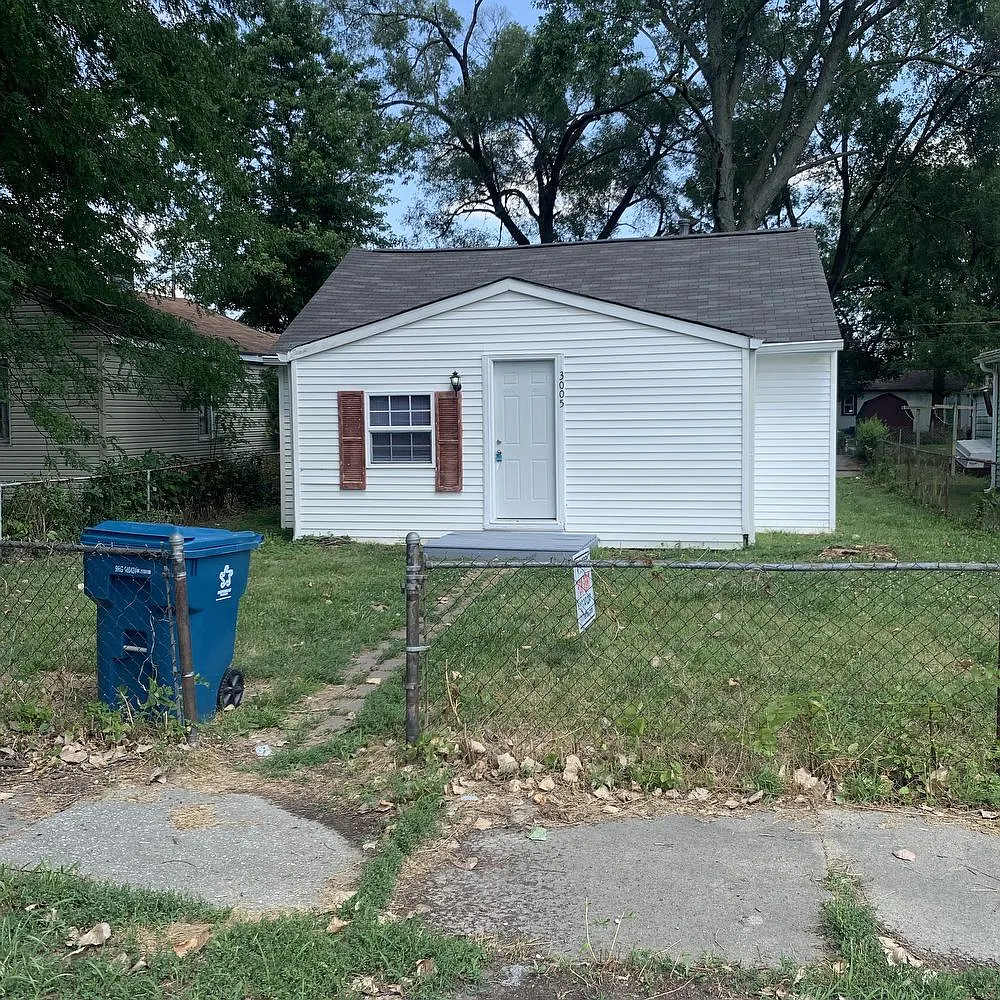 3005 Mars Hill St photo 1