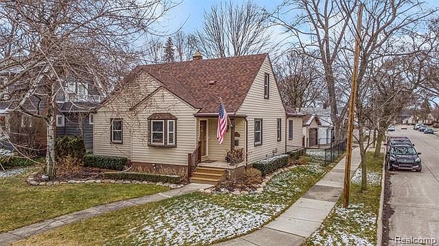1st image of 902 Orchard Grove Dr