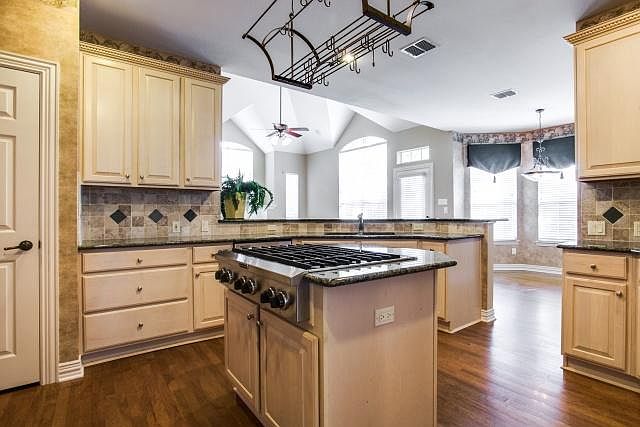 1st image of 2612 Barrington Dr