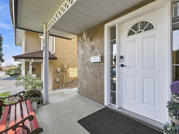 3rd image of 2020 Van Horne Dr #12
