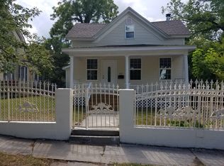 1037 S McGregor St, Carthage, MO 64836