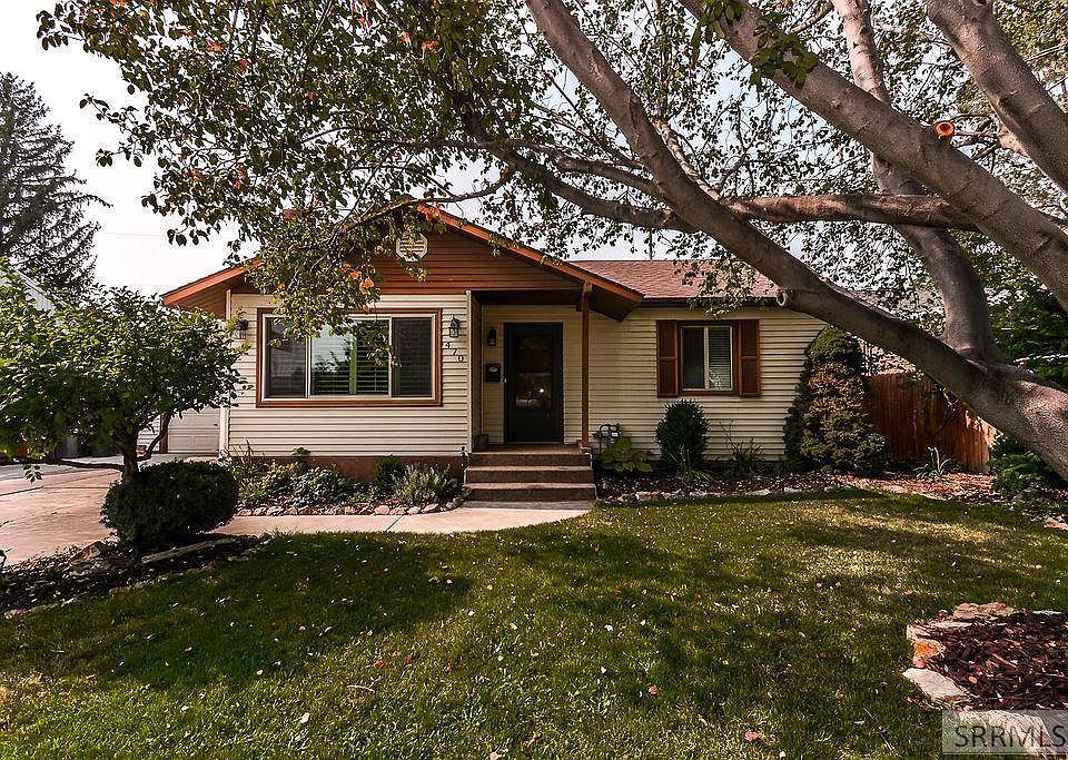 1st image of 470 Holbrook Dr
