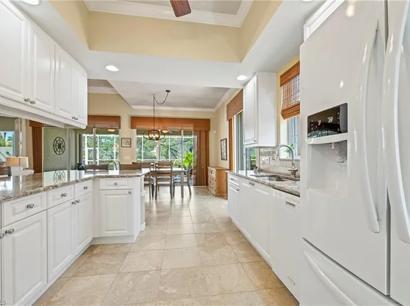 28864 Yellow Fin TRL, BONITA SPRINGS, FL 34135