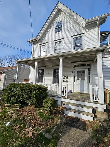 31 Hazen St #2 Photo 1