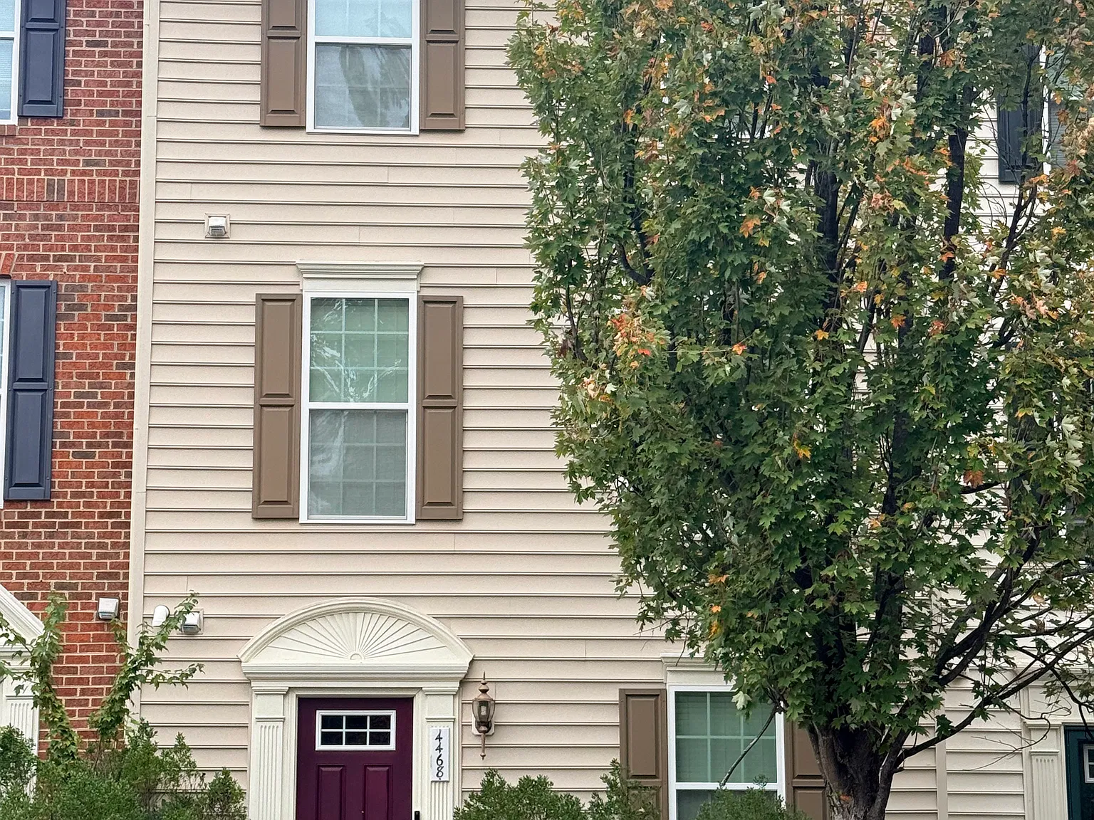 3 bed, 2160 sqft, $3,000 — Photo 2
