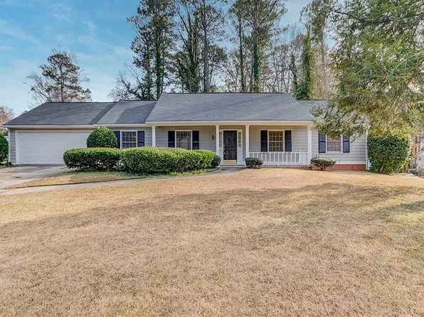 2746 Jo Beth Dr, Lawrenceville, GA 30044