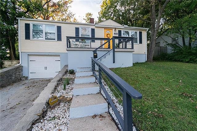 1st image of 3836 Hardy Ave #1