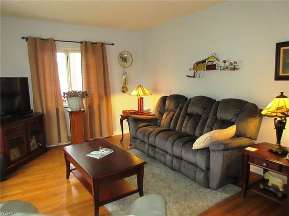 5th image of 328 Kathron Ave