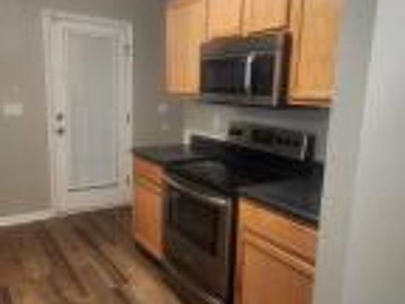 3rd image of 1302 Garland St