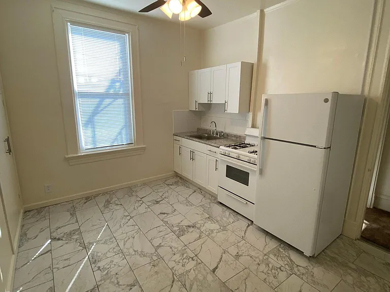 325 S Pacific Ave #2 — Photo 8