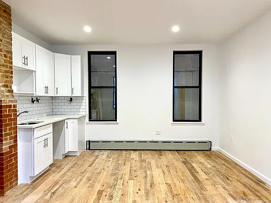 Rented by Parlor Real Estate Corp | media 12