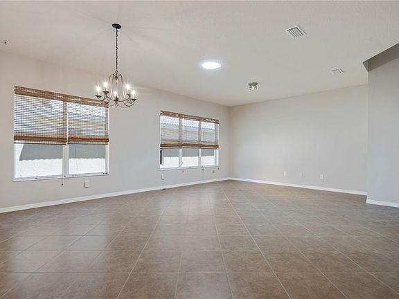 5th image of 15845 Cobble Mill Dr