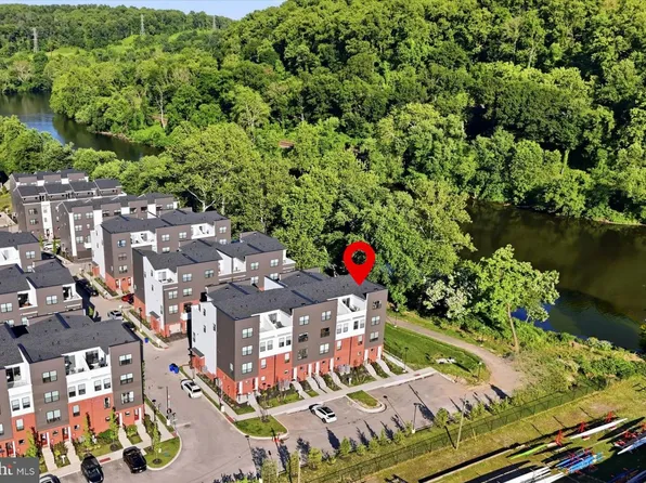 919 Riverplace Dr, Conshohocken, PA 19428