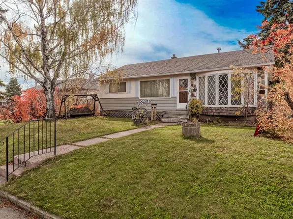 1243 NE 40th Ave NW, Calgary, AB T2K 0G5