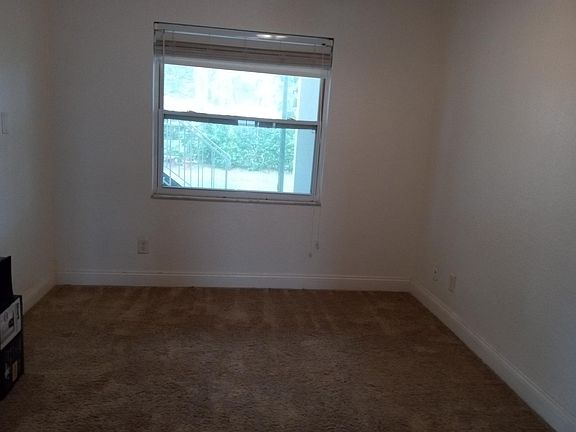 Bedroom (10 X 12)