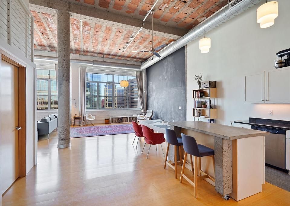 1st image of 521 7th St S #612