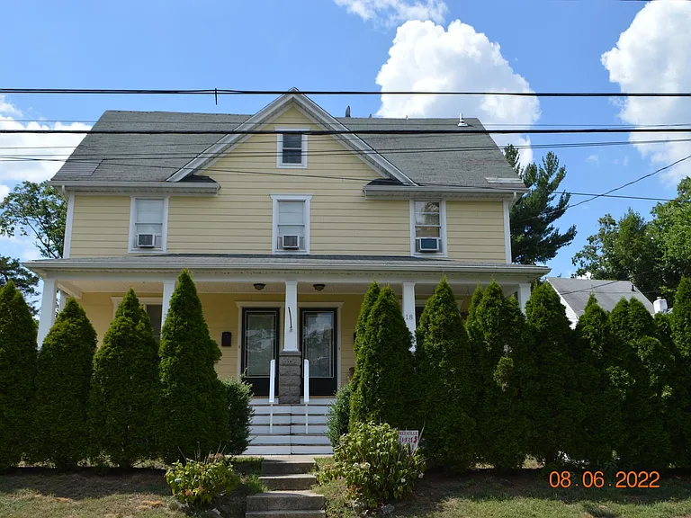 18-20 Somerville Rd — Photo 1