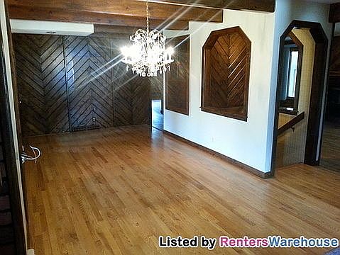 3rd image of 725 W Midway Blvd