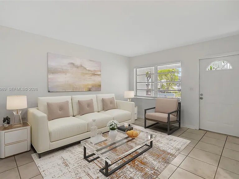 202 N K St #7 — Photo 3