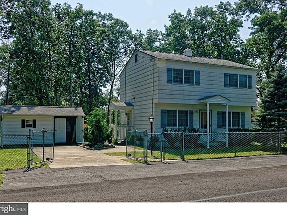 2nd image of 402 Washington Blvd