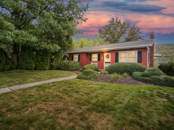 738 Columbia Ave, Palmerton, PA 18071