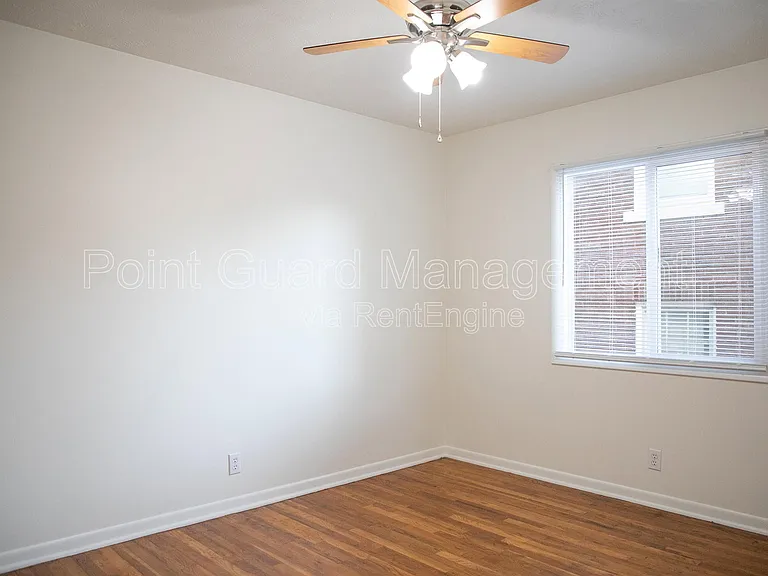 4916 California St — Photo 14