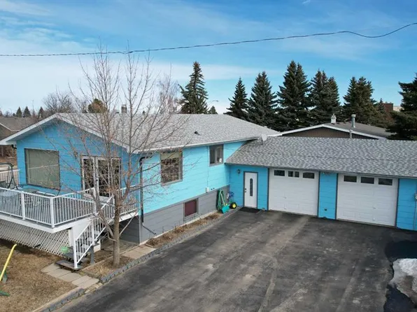 607 W 9th Ave, Hanna, AB T0J 1P0