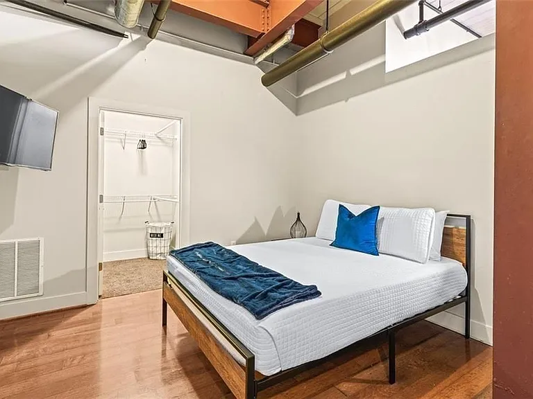 1261 Caroline St #111 — Photo 12
