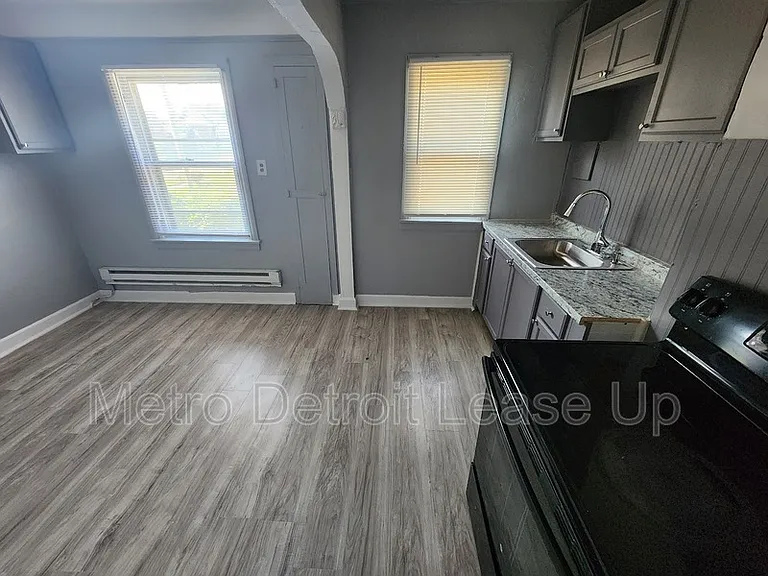9516 Wayburn St #1 — Photo 4
